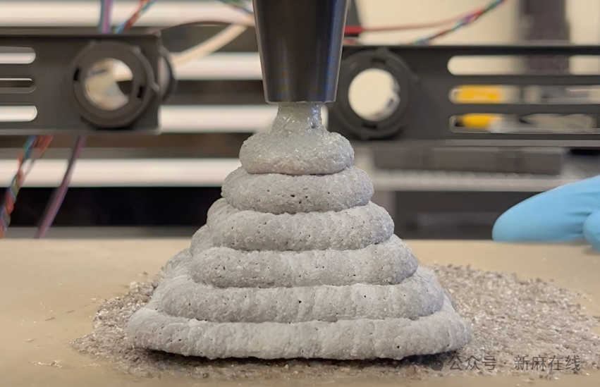 汉麻纤维可为3D打印混凝土带来显著力学性能平衡，但强度损失限制了其应用潜力